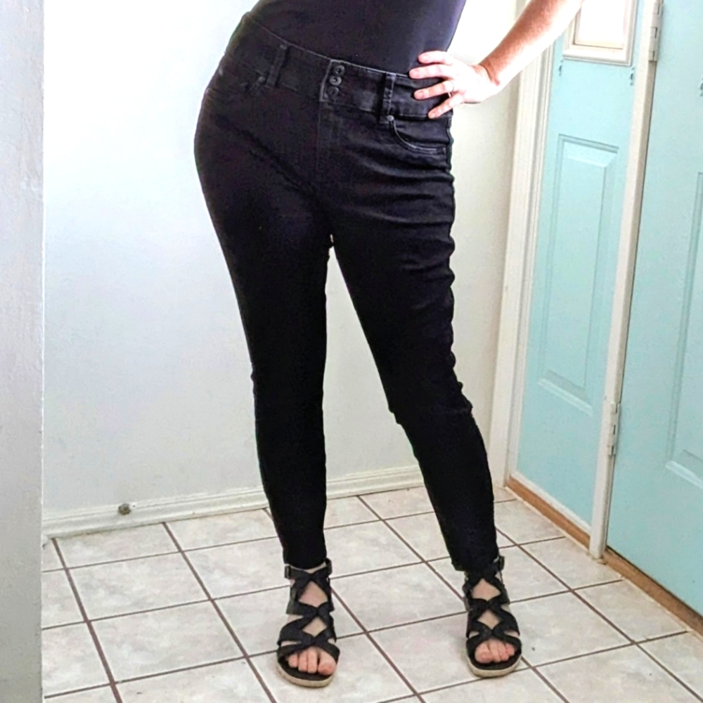 Torrid Black Super Stretch High Rise Jegging 12S